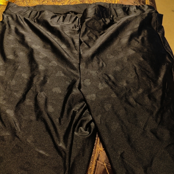 🟣TORRID BIKE SHORTS - HEART EMBOSSED 9' SIGNATURE HIGH RISE WAIST - PLUS SIZE - Picture 5 of 8